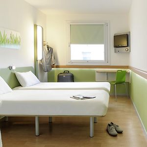 Zimmer mit zwei Einzelbetten